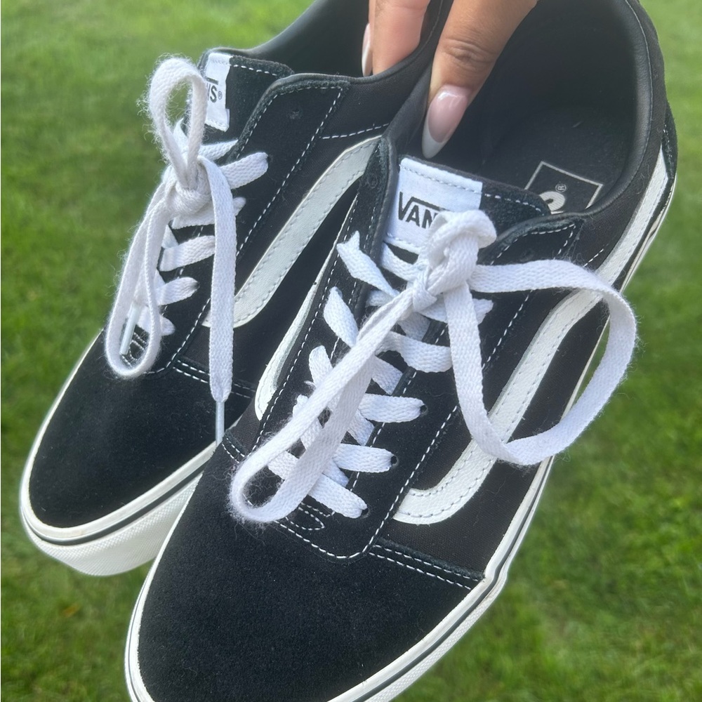 Vans Men's Classic Black and White Sneakers